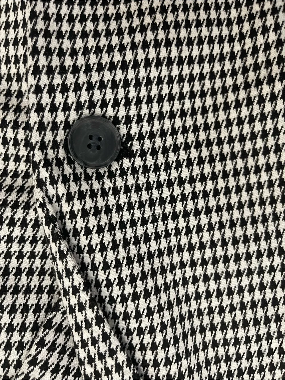 LOFT black white